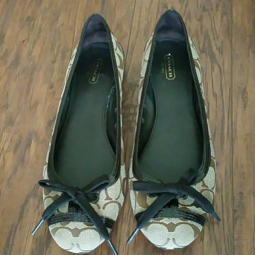 SOLDCoach shoes